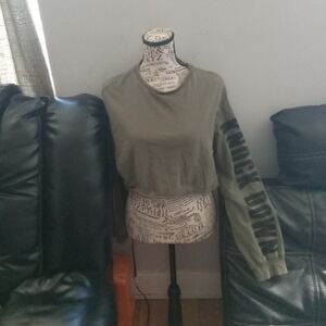 😍😍NWOT knock down crop top by divided by h n m